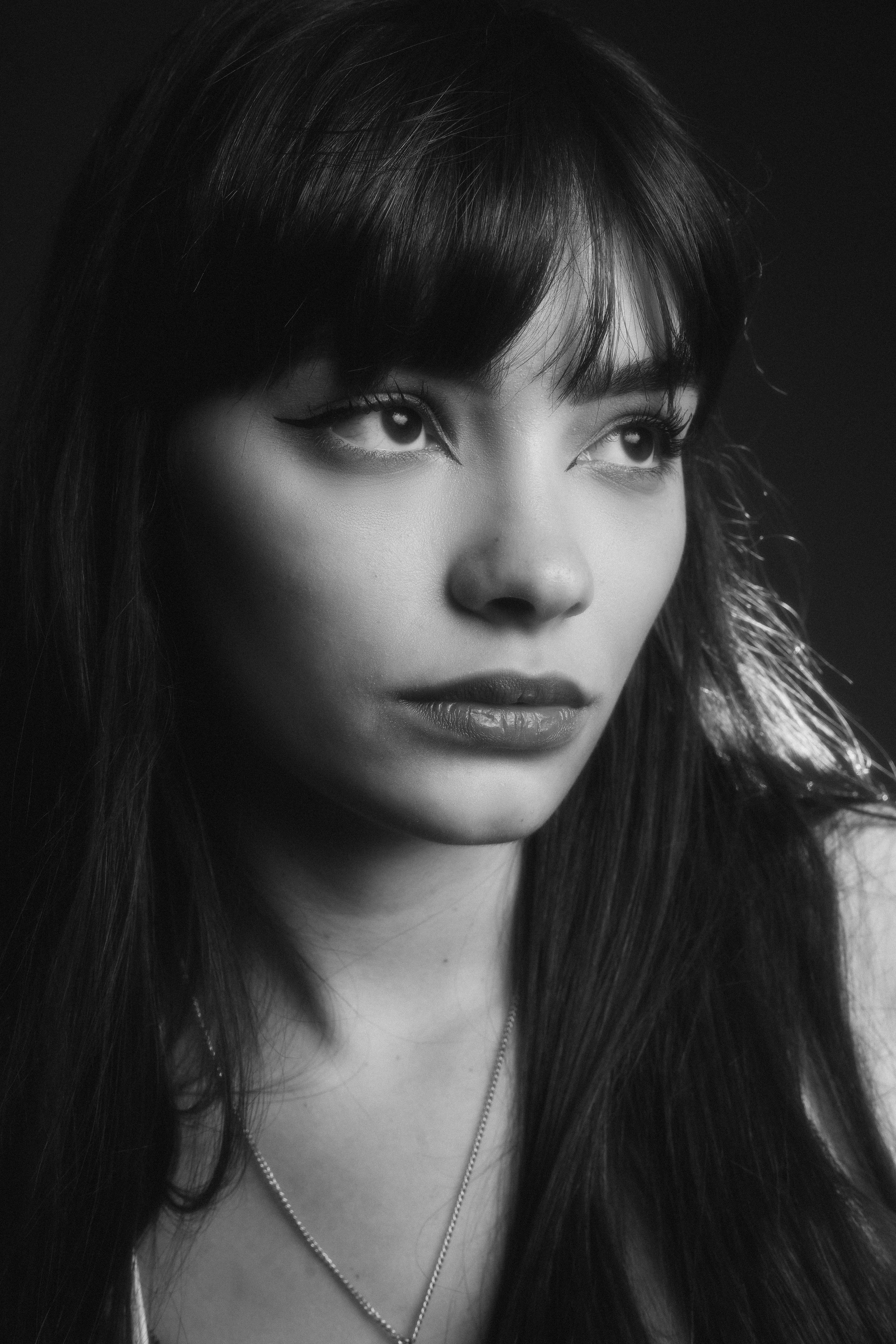 A somber woman | Source: Pexels