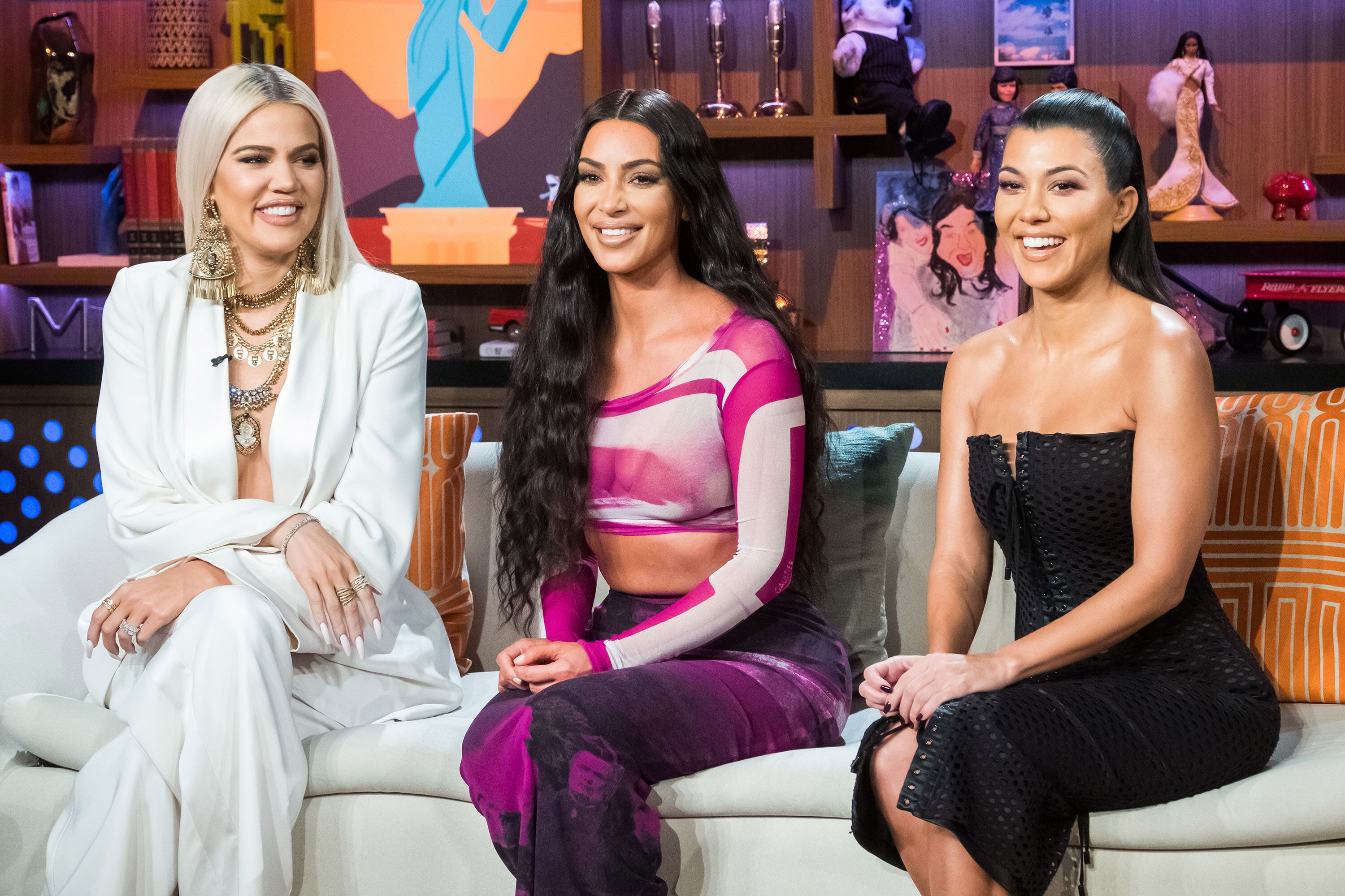 Khloe, Kim, and Kourtney Kardashian on "Watch What Happens Live With Andy Cohen" on January 14, 2019 | Photo: Charles Sykes/Bravo/NBCU Photo Bank/Getty Images)