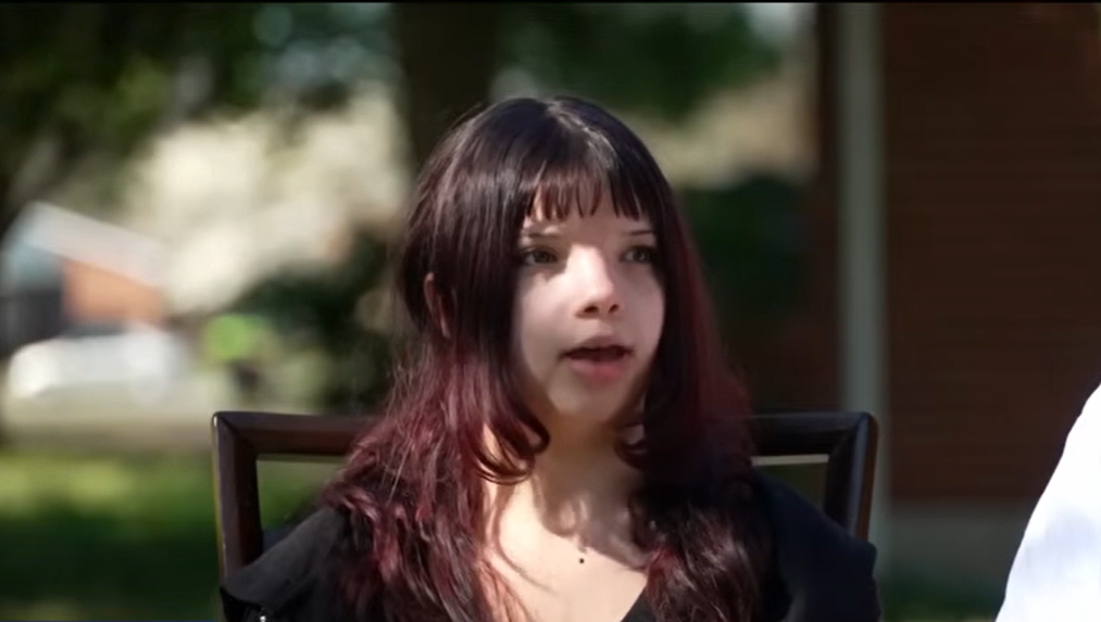 Xaviel Lugo's daughter who survived the crash | Source: YouTube/@newschannel5