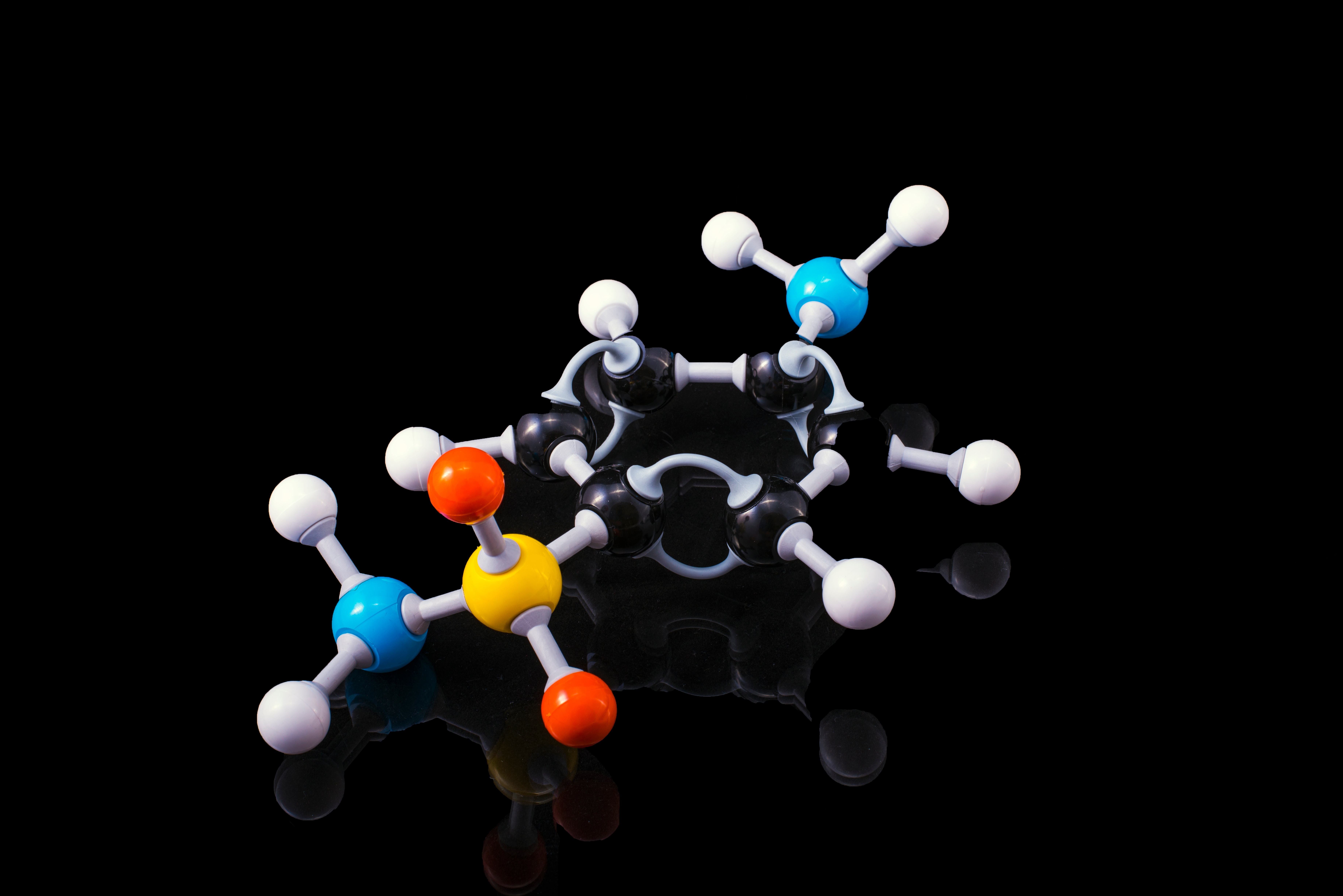Illustration of a molecule. | Source:Pexels