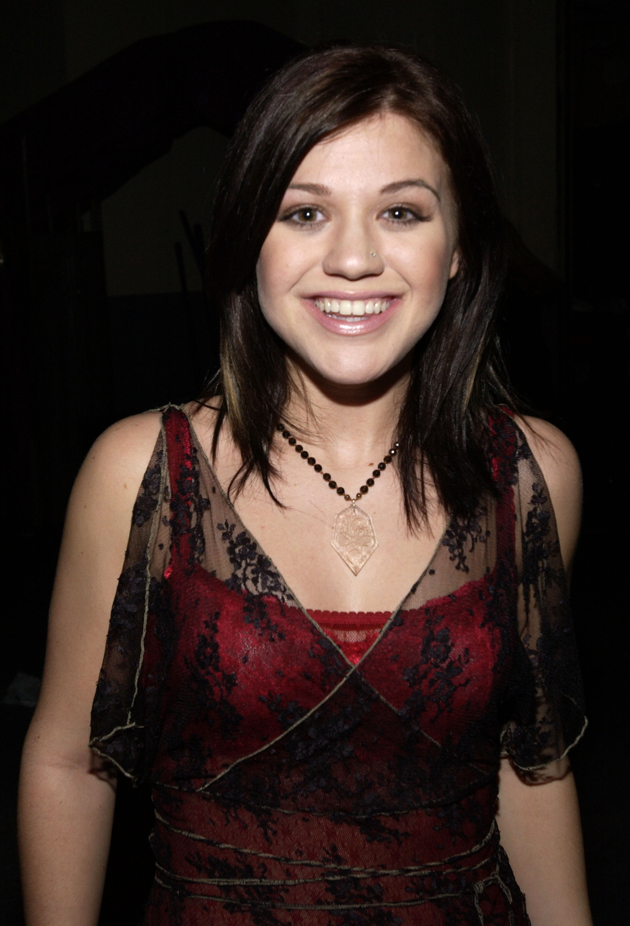 Kelly Clarkson at the Z100's Jingle Ball on December 12, 2002 | Source: Getty Images