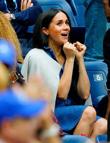  Meghan, Duchess of Sussex watches Serena Williams at the 2019 US Open Women's final in New York City.| Photo: Getty Images.