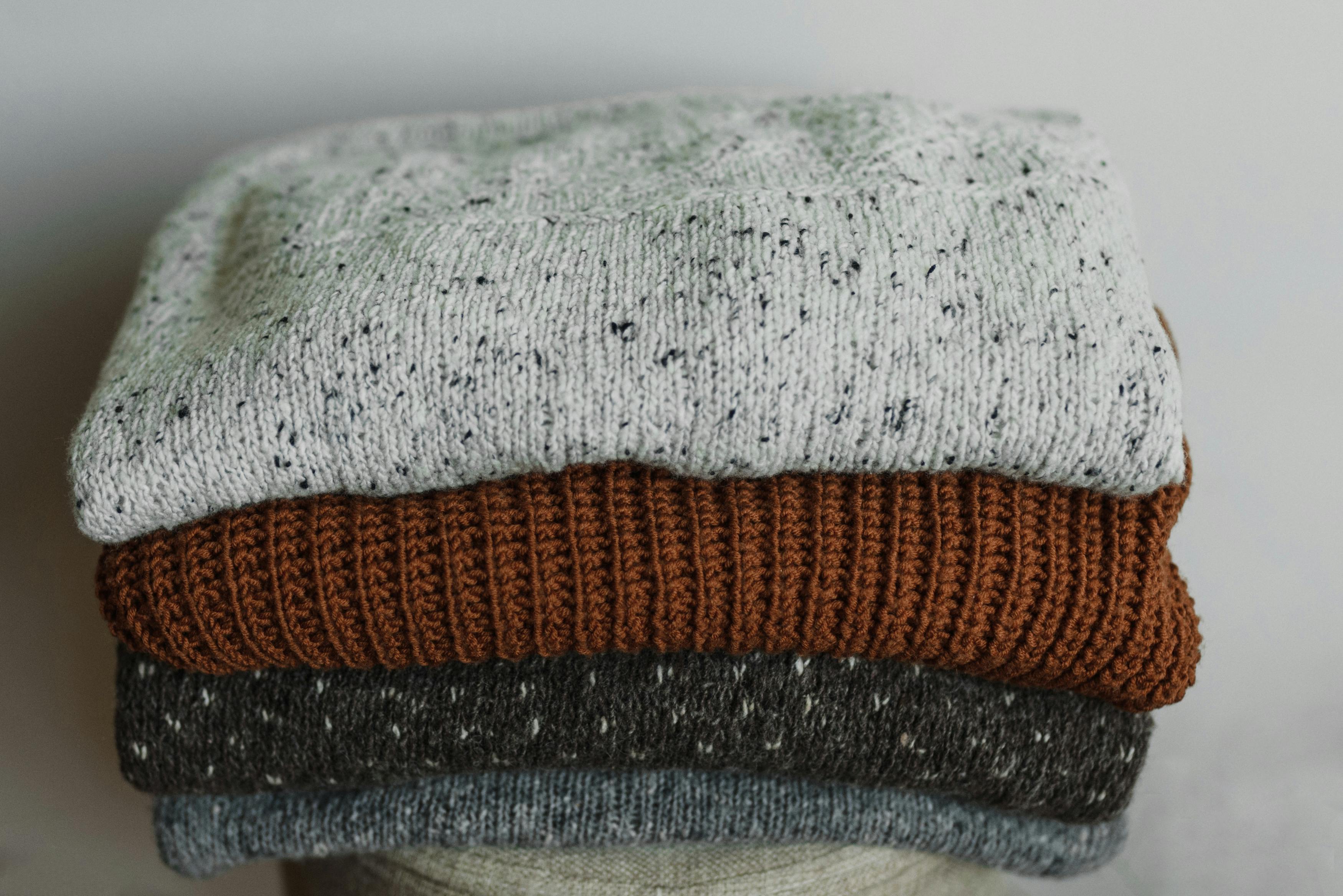 Knit sweaters | Source: Pexels