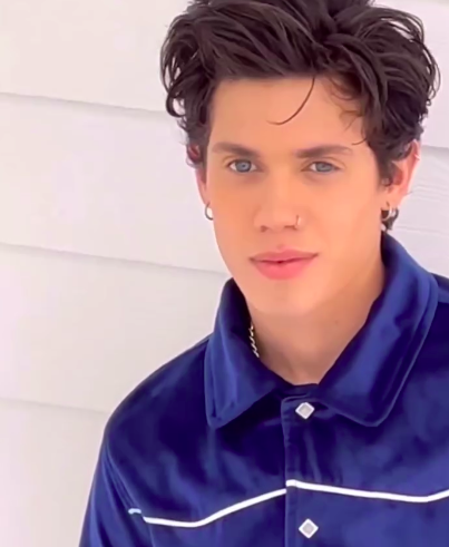 Ryan Muñiz posing during a photoshoot, from a reel posted on January 2, 2024 | Source: Instagram/revistaellas