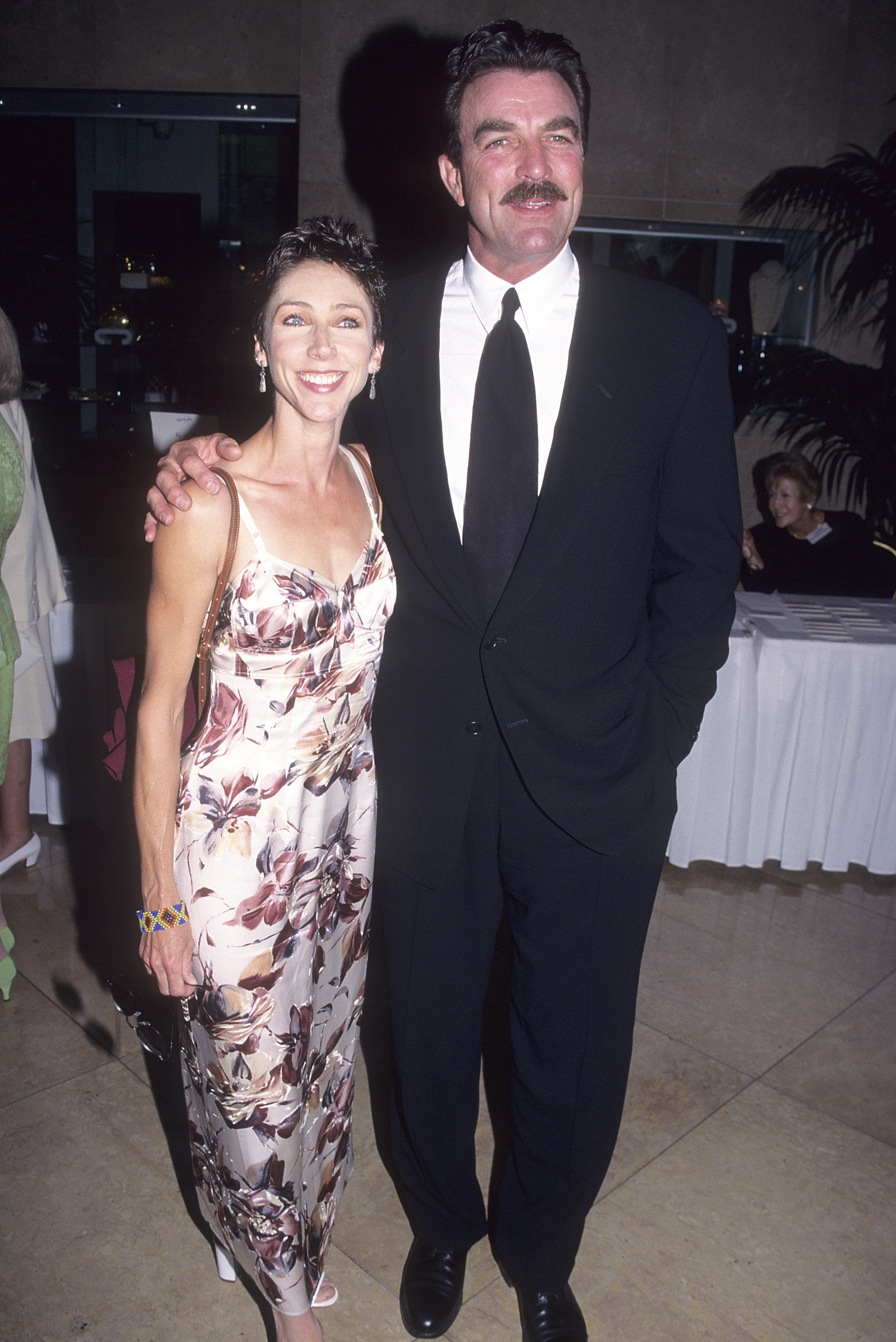 Tom Selleck and Jillie Mack attend the Ronald Reagon Presidential Foundation's Freedom Award Salute to Bob Hope in Beverly Hills, California, on May 29, 1997. | Source: Getty Images