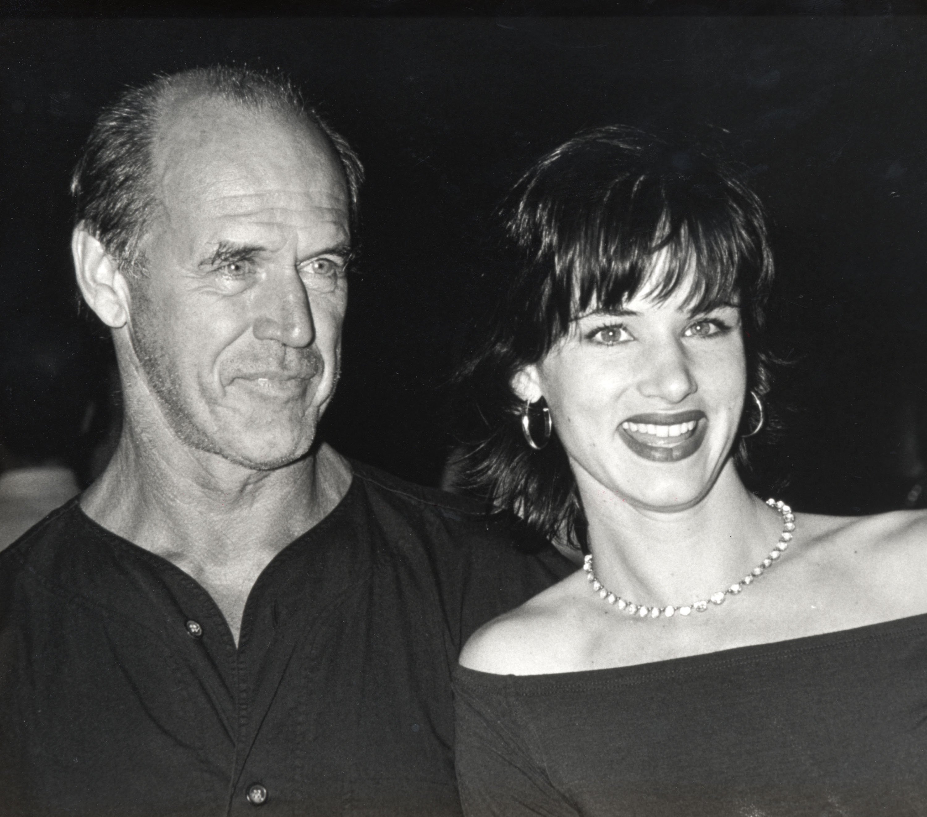 Juliette Lewis and her father Geoffrey Lewis at a movie premiere in California on August 23,1993 | Source: Getty Images 