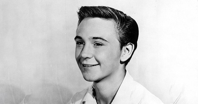 A portrait of a young Tommy Kirk in the 1960s | Photo: Film Favorites/Getty Images