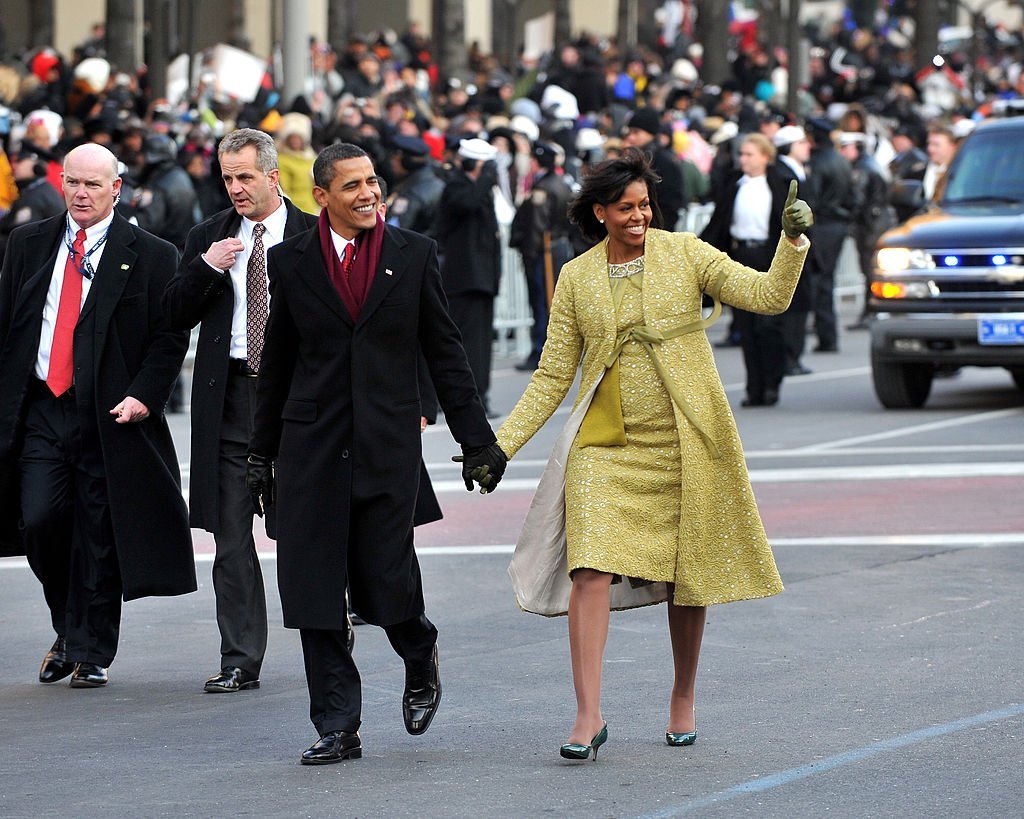 Former President Barack Obama & former first lady Michelle Obama walk in the Inaugural Parade on Jan. 20, 2009 in Washington, DC | Photo: Getty Images