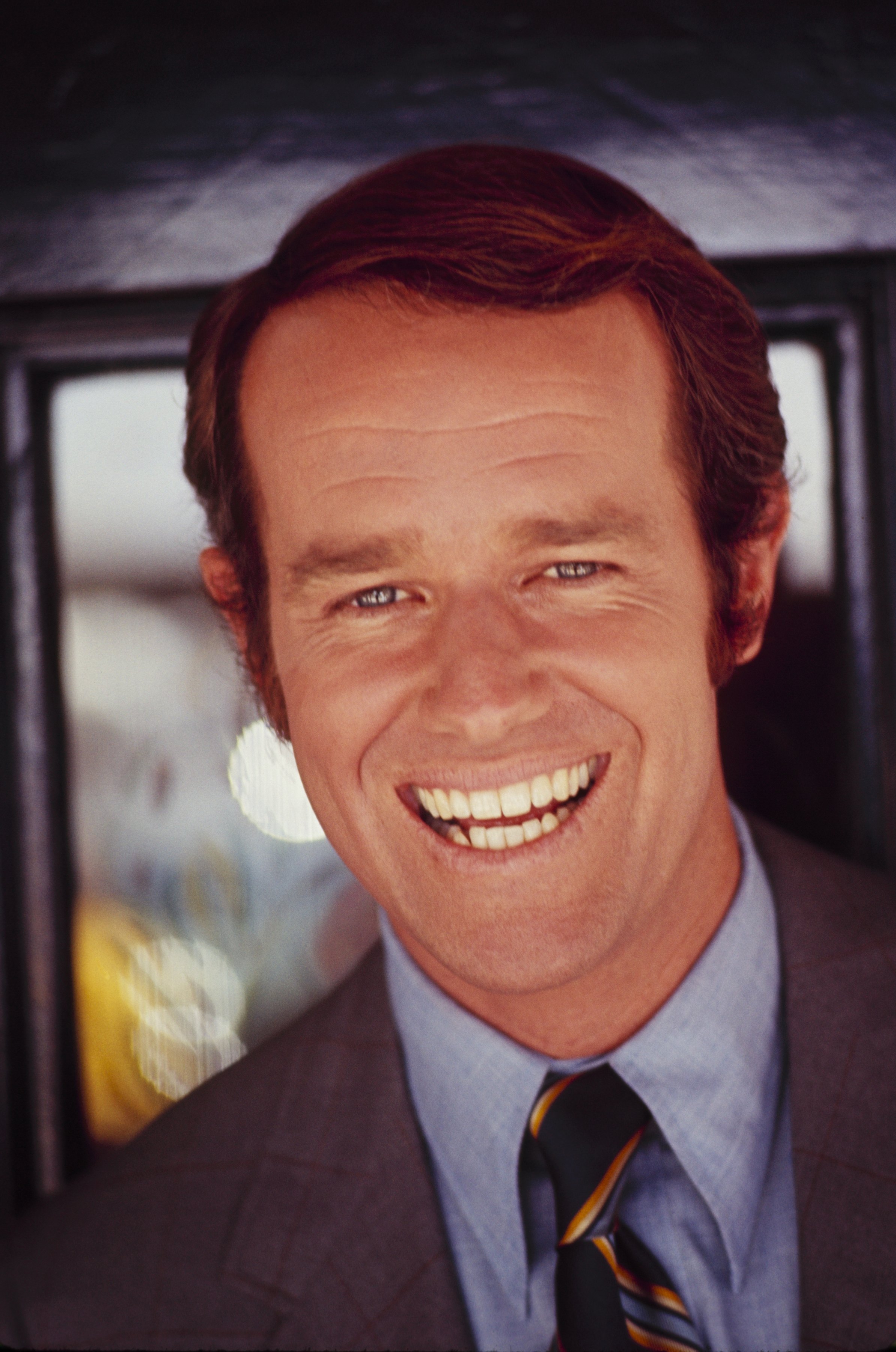 Mike Farrell on "The Man and The City" on September 15, 1971. | Source: Getty Images