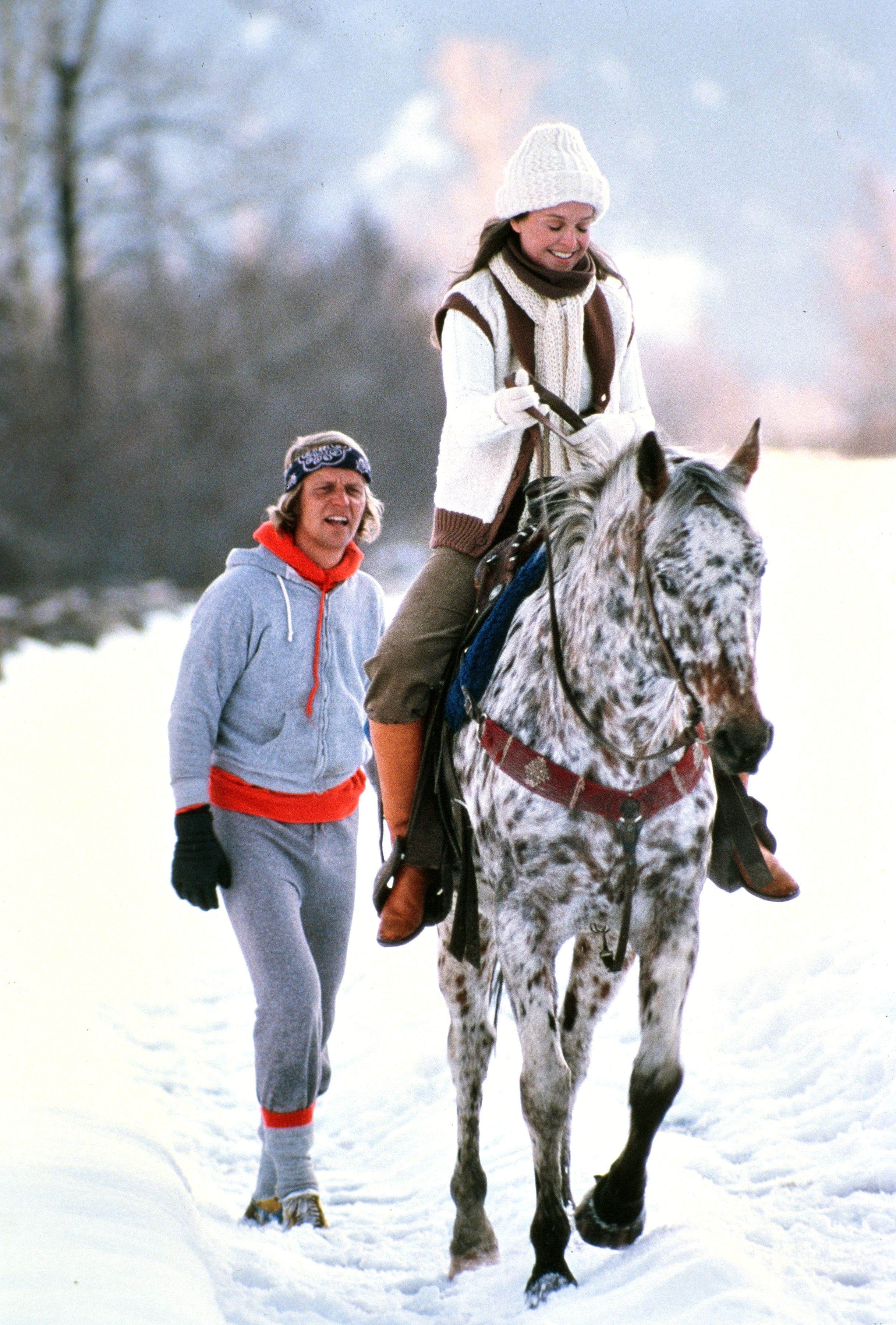 David Soul and Jill Eikenberry in a movie about a champion skier on March 27, 1981 in Sun Valley, Idaho | Source: Getty Images