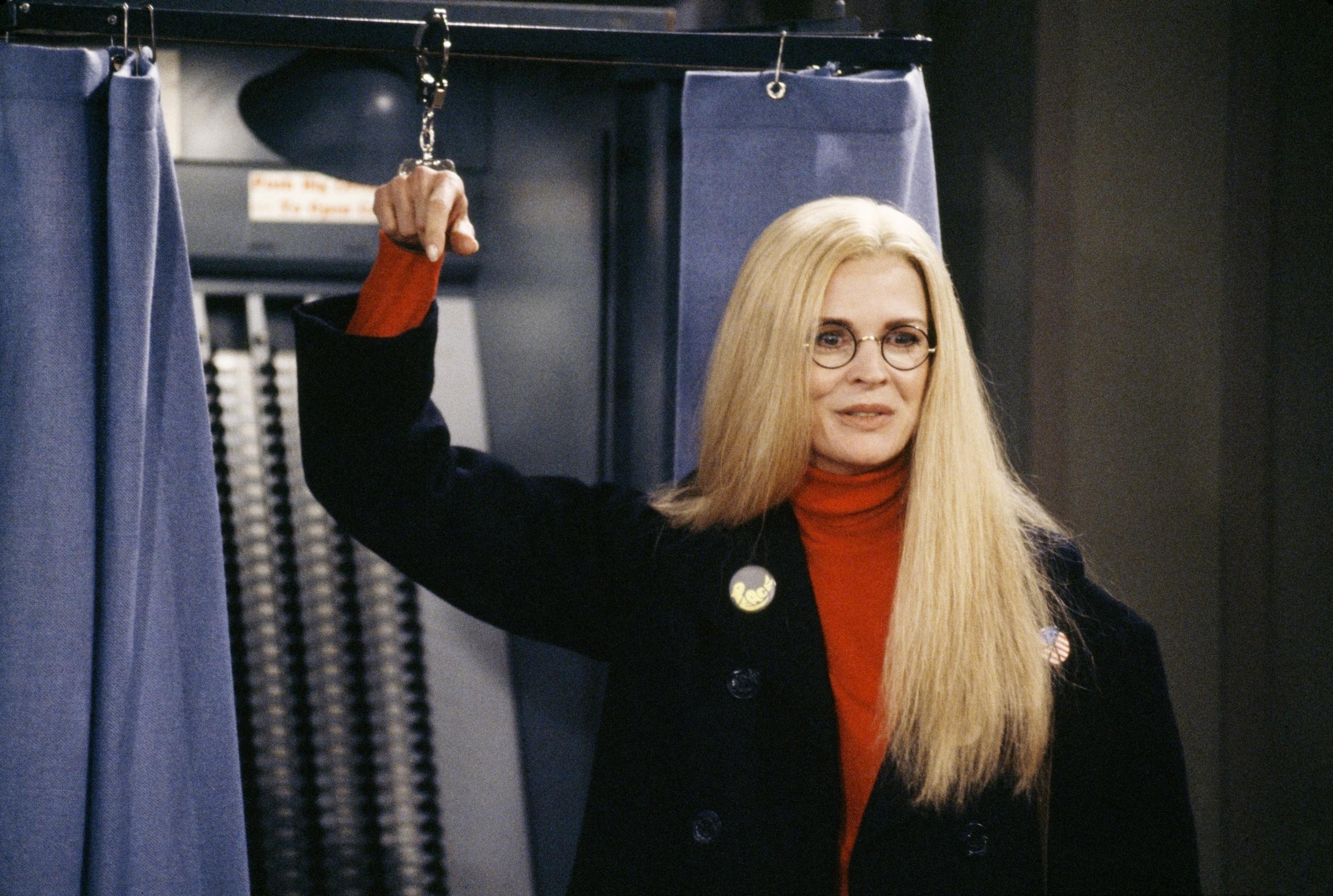 Candice Bergen as Murphy Brown in the episode of "Murpht Brown" titled "A Year to Remember," originally aired on November 2, 1992 | Source: Getty Images