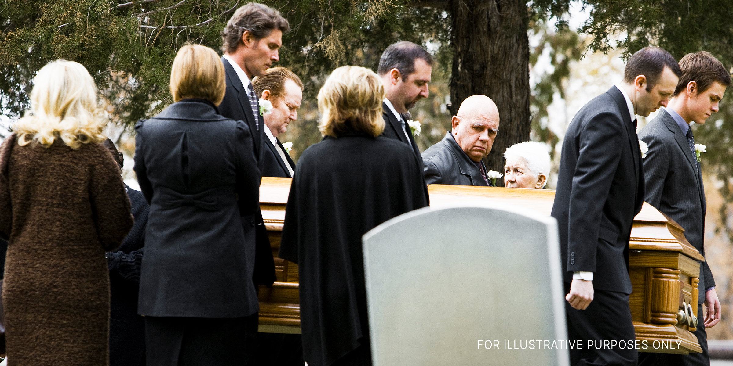 People at a funeral | Source: Getty Images