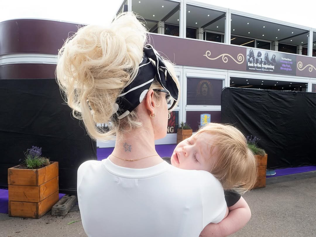 Kelly and Sydney Osbourne from a post dated July 16, 2025. | Source: Instagram/kellyosbourne