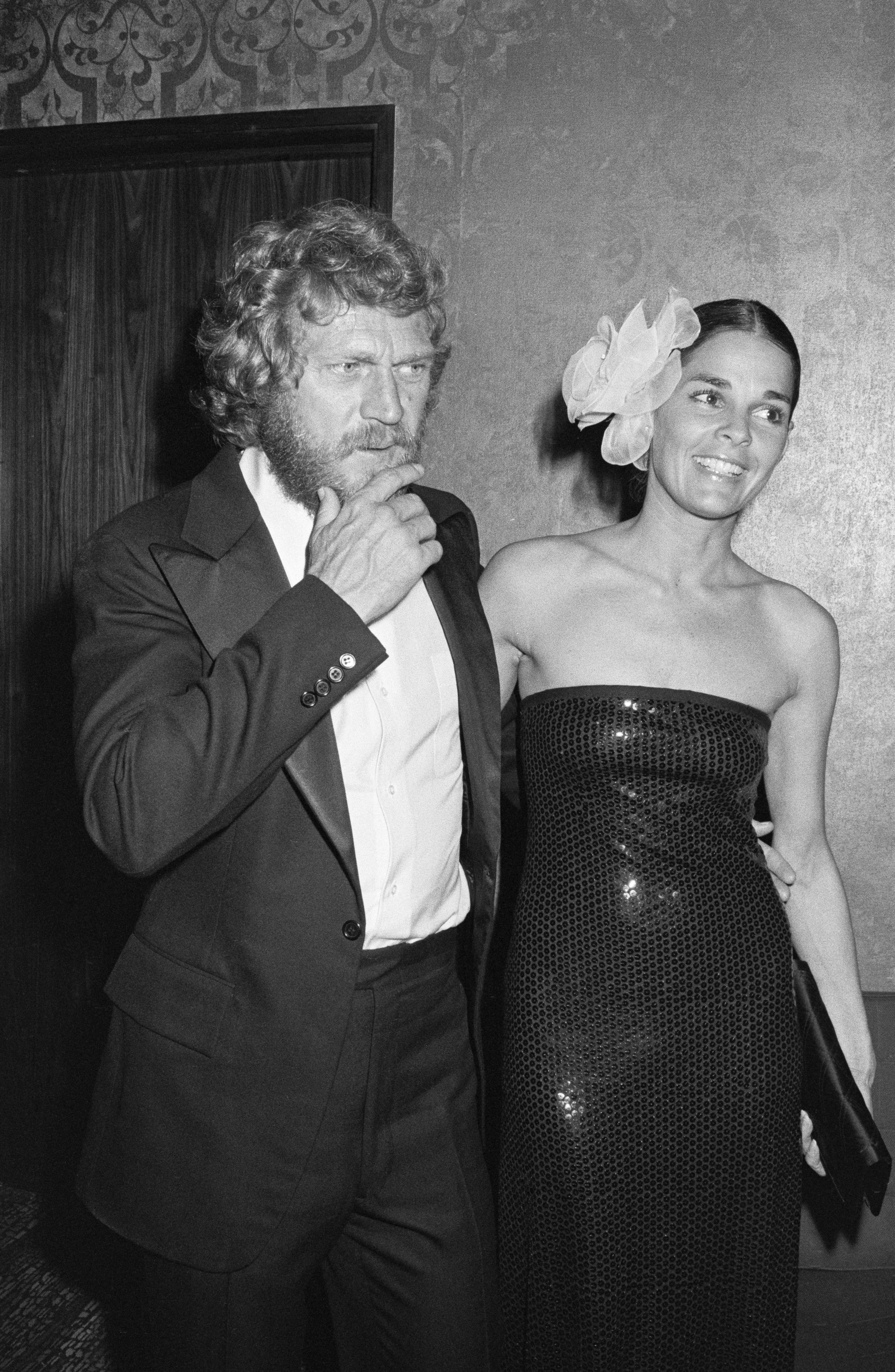 Ali MacGraw and Steve McQueen in a black and white image in 1974. | Source: Tony Korody/Sygma/Getty Images