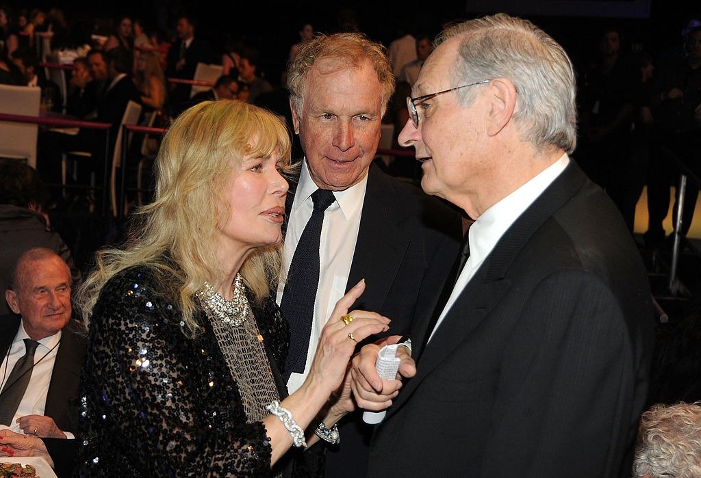 Loretta Swit, Wayne Rogers and Alan Alda of MASH at the 7th Annual TV Land Awards held at Gibson Amphitheatre on April 19, 2009 | Photo: Getty Images