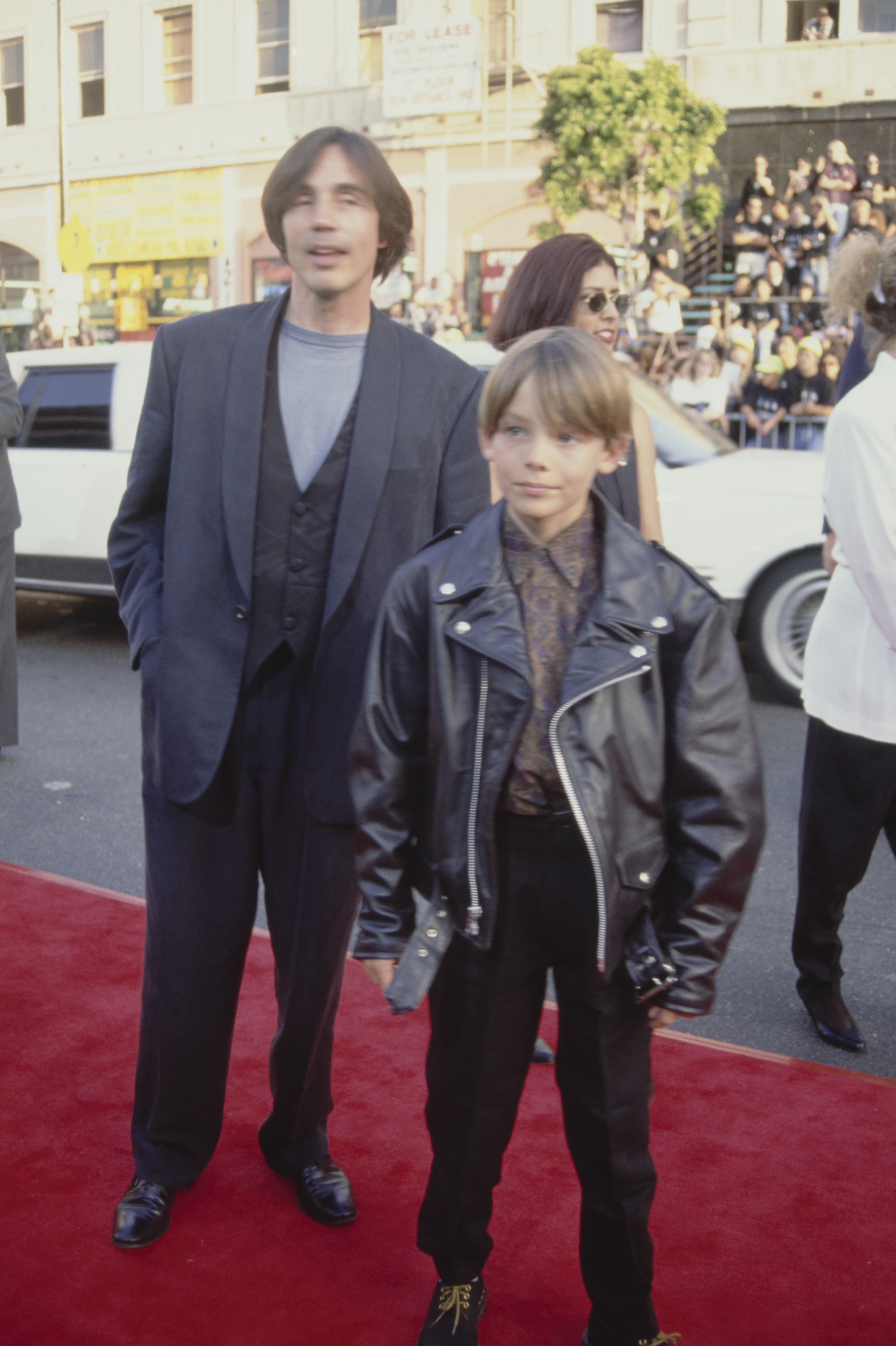 Jackson Browne and his son, Ethan 1992. | Source: Getty Images