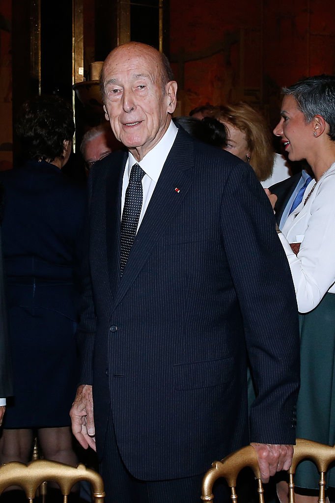 Valery Giscard d'Estaing assiste à la Fondation franco-américaine: dîner de gala au Palais de Chaillot le 24 octobre 2016 à Paris. | Photo : Getty Images