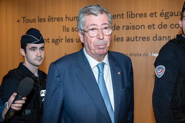 Le maire de Levallois-Perret (Hauts-de-Seine) Patrick Balkany quitte le Tribunal de Première Instance de Paris le mercredi 22 mai 2019. | Photo : Getty Images