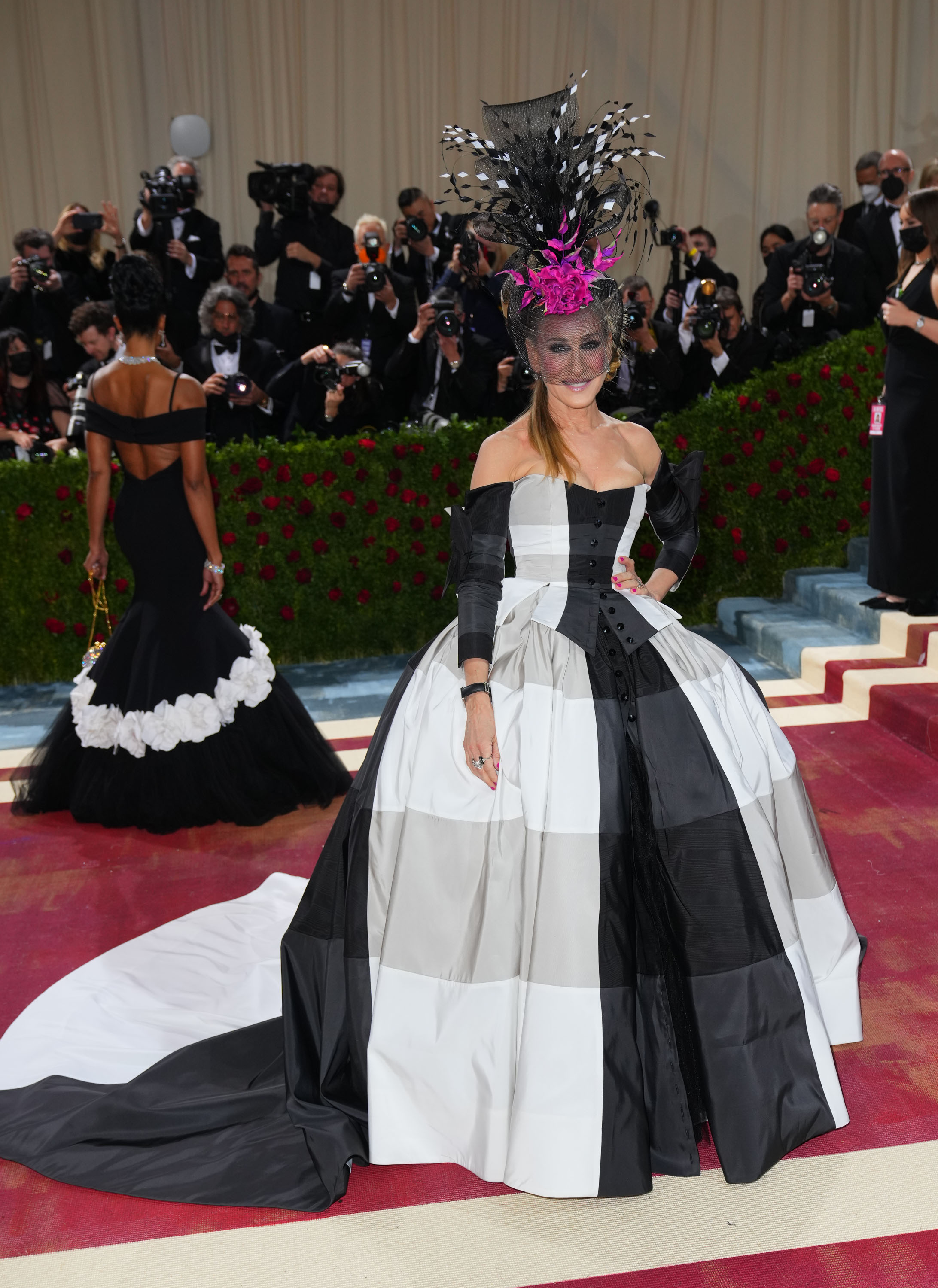 Sarah Jessica Parker attends the Met Gala with the theme, "In America: An Anthology of Fashion," at The Metropolitan Museum of Art on May 2, 2022, in New York City. | Source: Getty Images