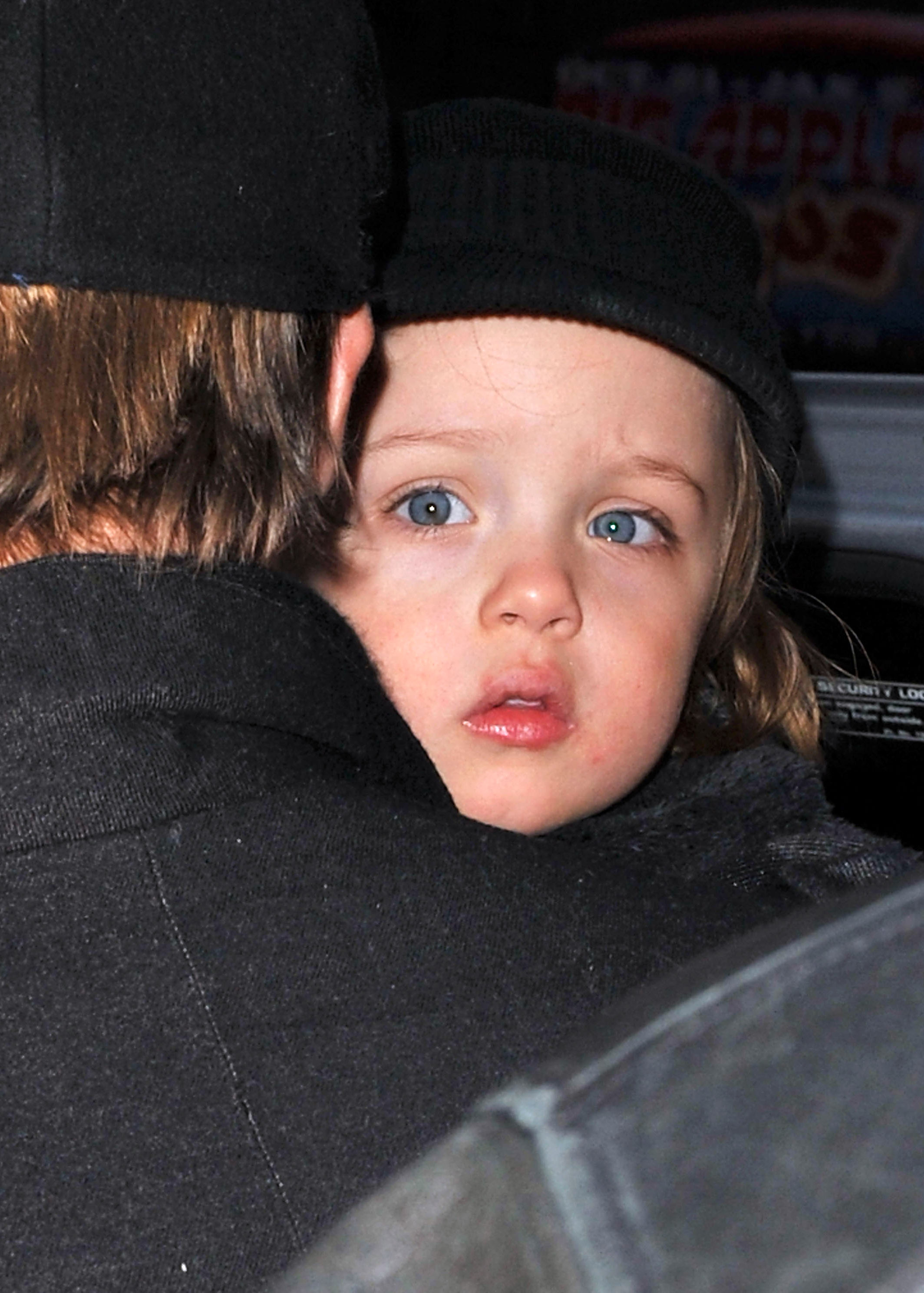 Brad Pitt visit Lee's Art Shop with Knox Jolie-Pitt on December 4, 2010 in New York City | Source: Getty Images