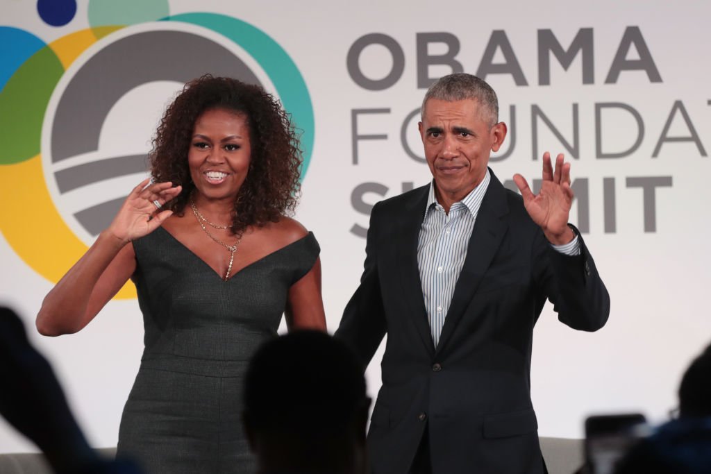Barack Obama and Michelle close the Obama Foundation Summit together on the campus of the Illinois Institute of Technology in October 2019. | Photo: Getty Images