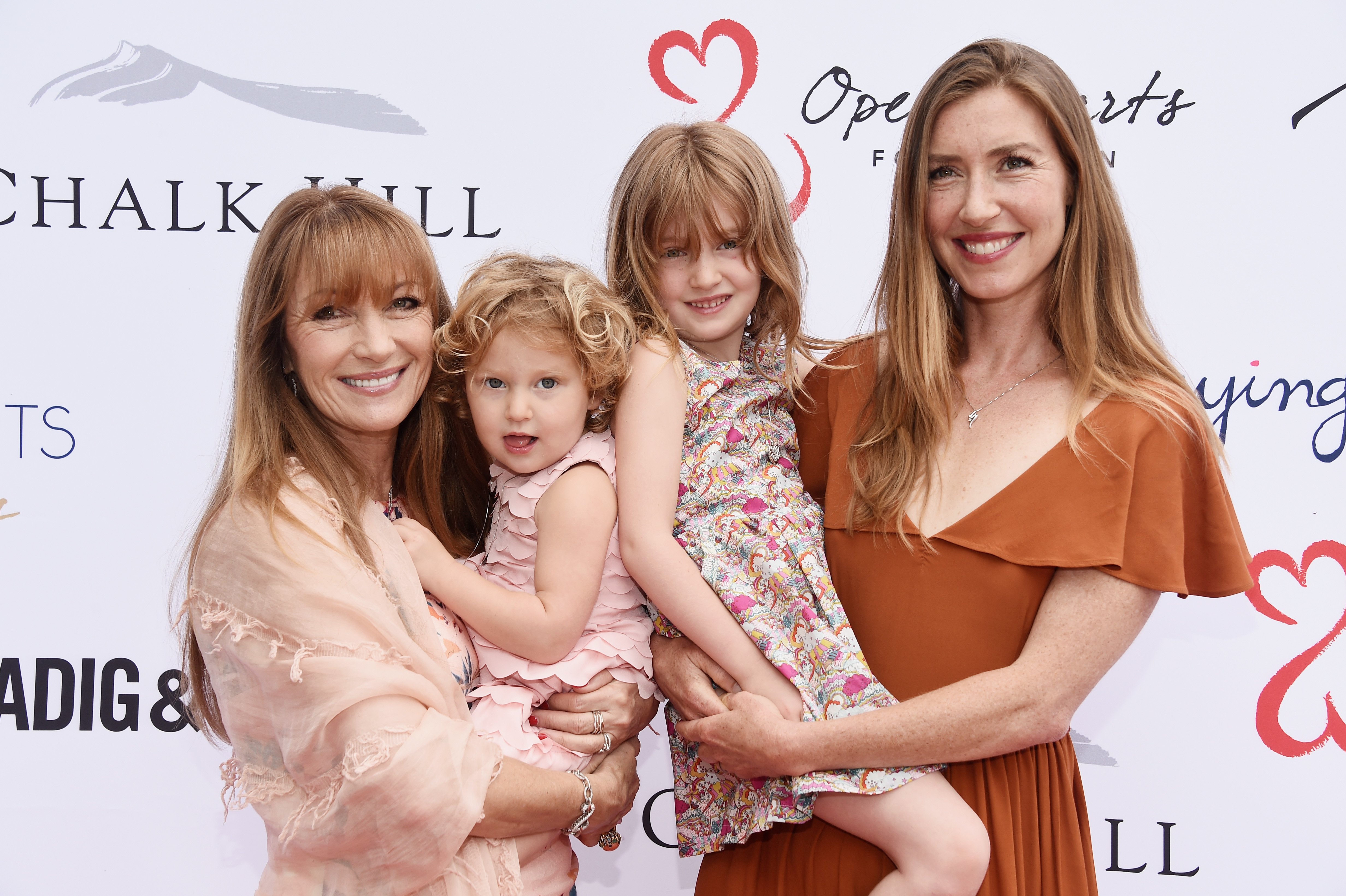 Jane Seymour, Luna Simon, Willa Simon and Katherine Flynn attend The Open Hearts Foundation's 2018 Young Hearts Spring Event honoring Alliance of Moms and Shelift on May 6, 2018 in Malibu, California | Source: Getty Images 