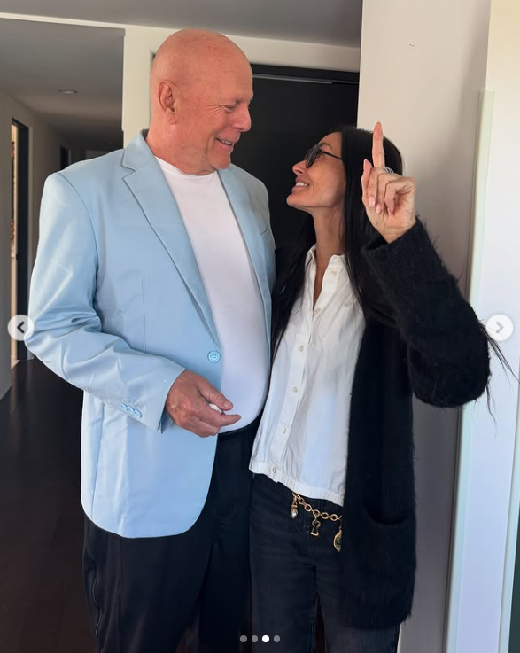 Bruce Willis and Demi Moore smileat each other inside the home, posted on March 19, 2025 | Source: Instagram/demimoore