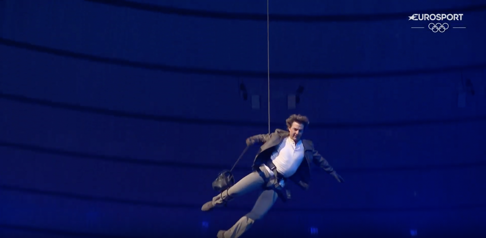 Tom Cruise leaping off the stadium's roof during the closing ceremony of the Paris Olympics, posted on August 12, 2024 | Source: YouTube/Eurosport