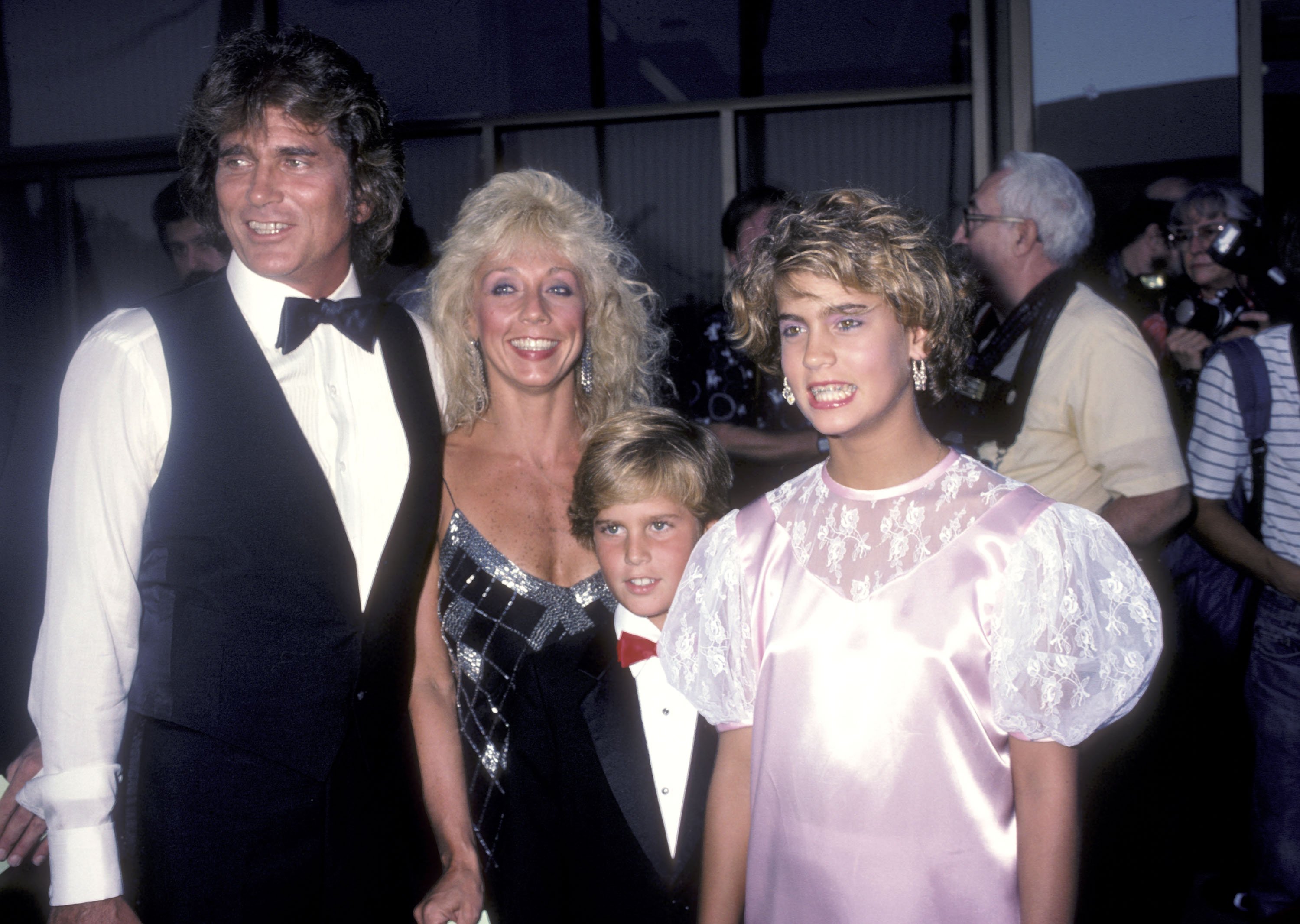 Michael Landon, wife Cindy Landon and his kids Christopher Landon and Shawna Landon attend the "Sam's Son" Beverly Hills Premiere on August 15, 1984  | Photo: GettyImages