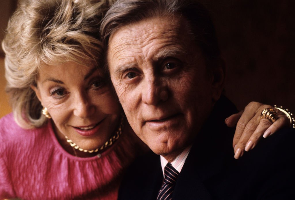 Anne Buyden and Kirk Douglas in Paris 1980. | Source: Getty Images