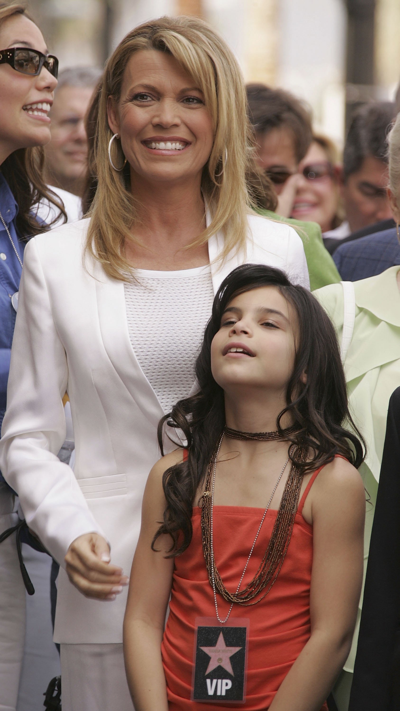 Vanna White poses with her daughter, Giovanna, as she receives A Star On The Walk Of Fame on April 20, 2006, in Hollywood, California | Source: Getty Images