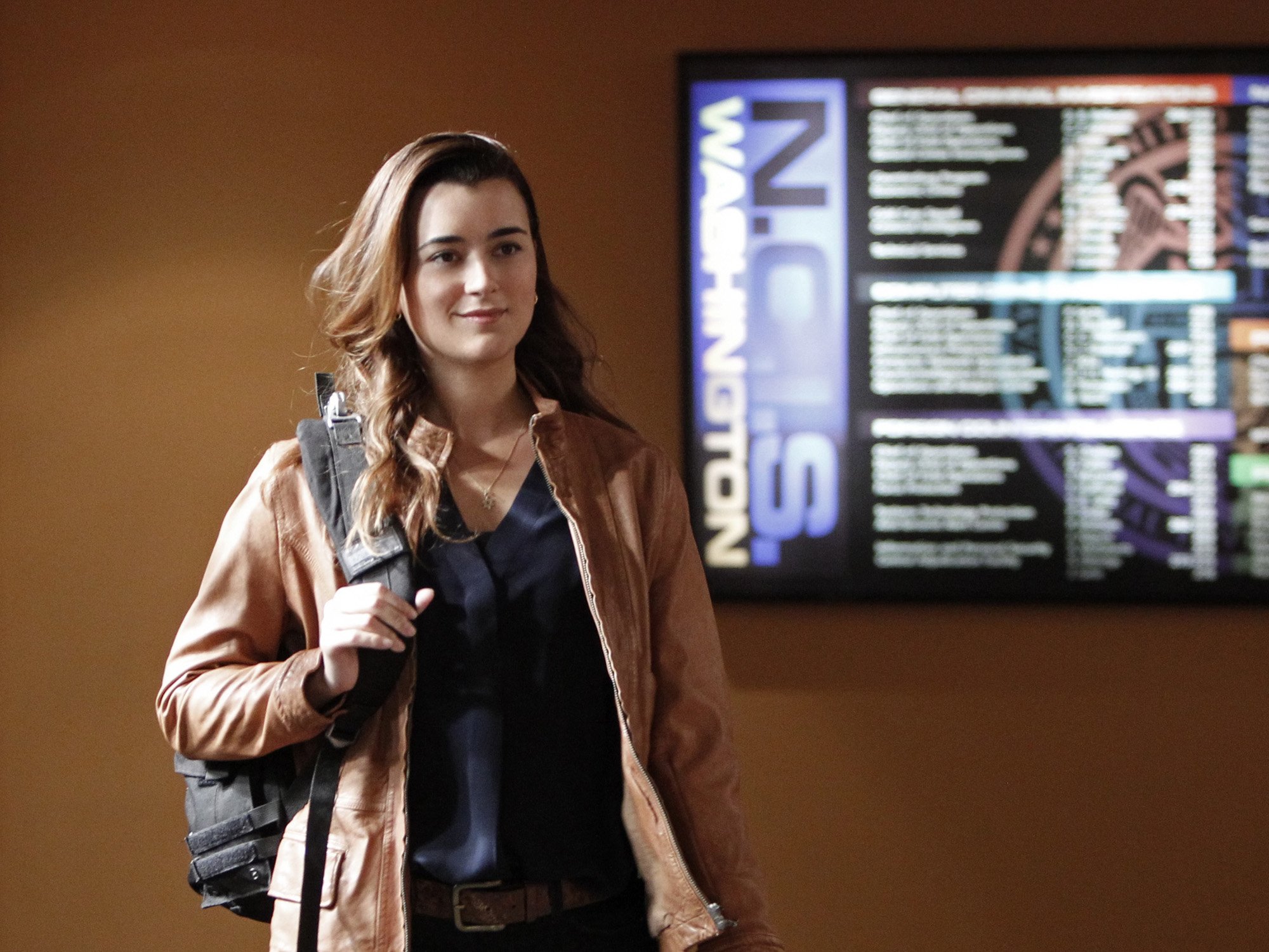 Cote de Pablo on the set of "NCIS" in 2013 | Source: Getty Images