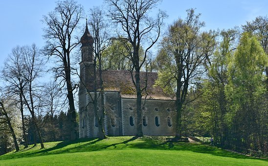 A small church. | Source: Pixabay