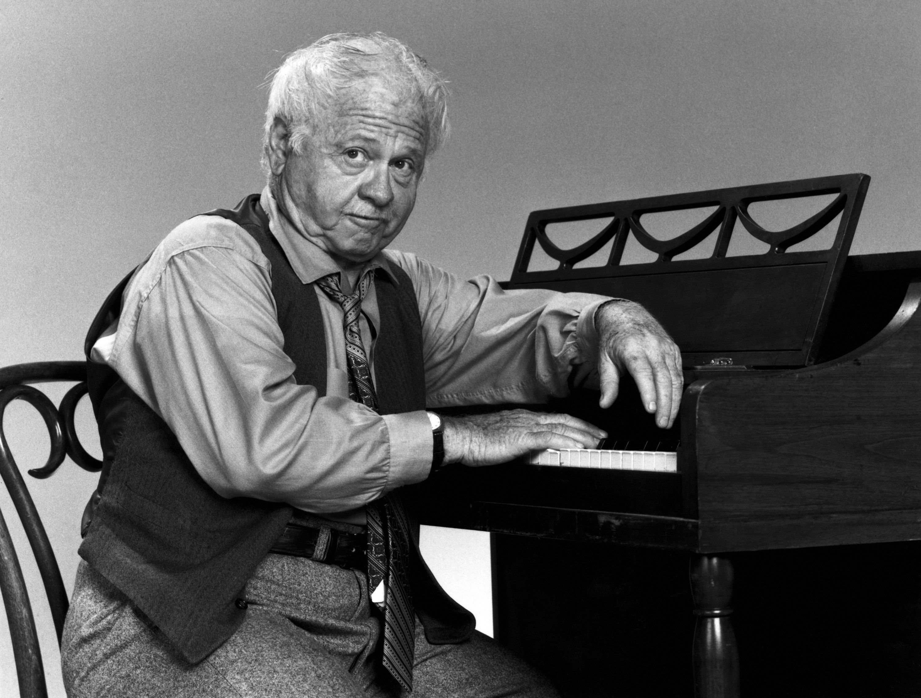 Mickey Rooney dans le rôle d'Oliver Nugent dans "One of the Boys", vers 1982 | Photo : Getty Images