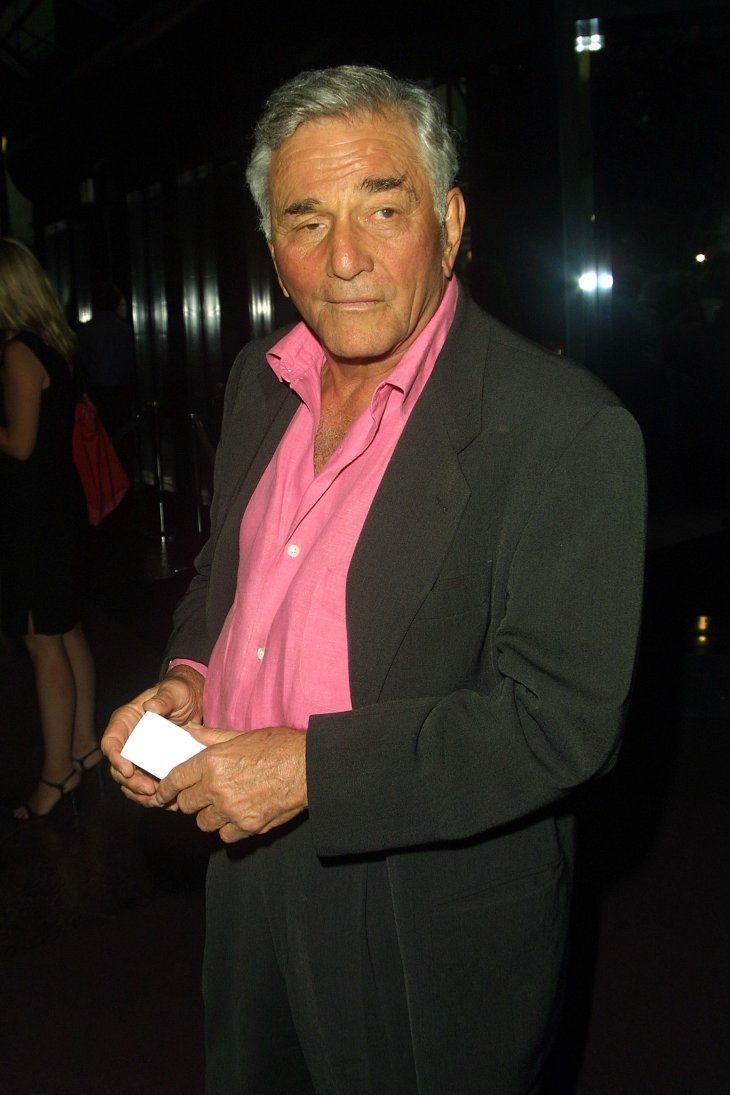 Award-winning actor Peter Falk attend a 2002 awards night in Los Angeles. | Photo: Shutterstock