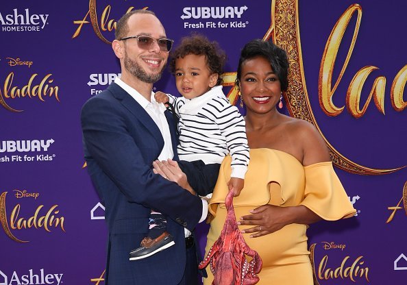 Vaughn Rasberry, his son and wife, Tatyana Al at the premiere of Disney's "Aladdin" on May 21, 2019 | Photo: Getty Images