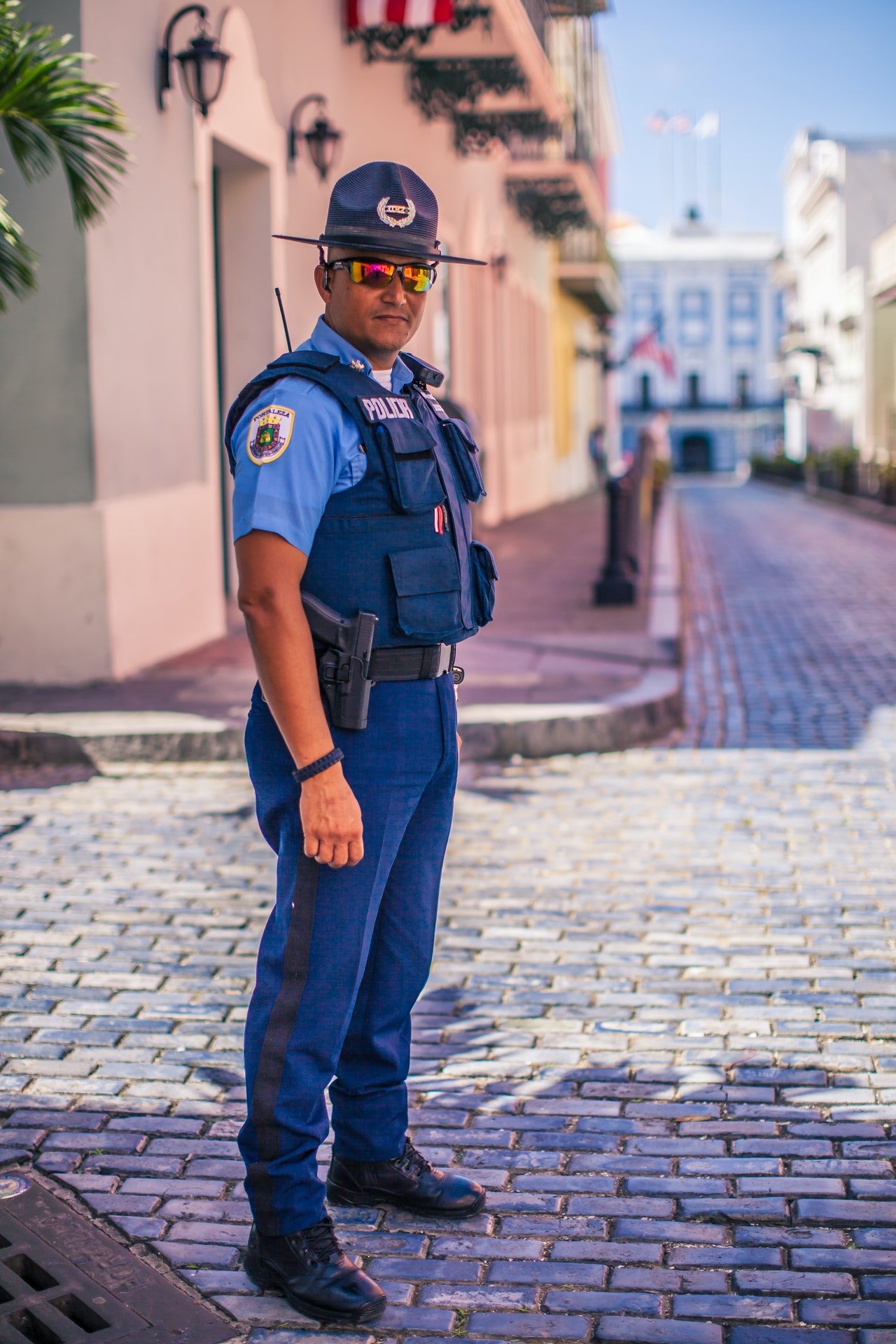 Photo of a fully kitted police officer | Photo: Pexels