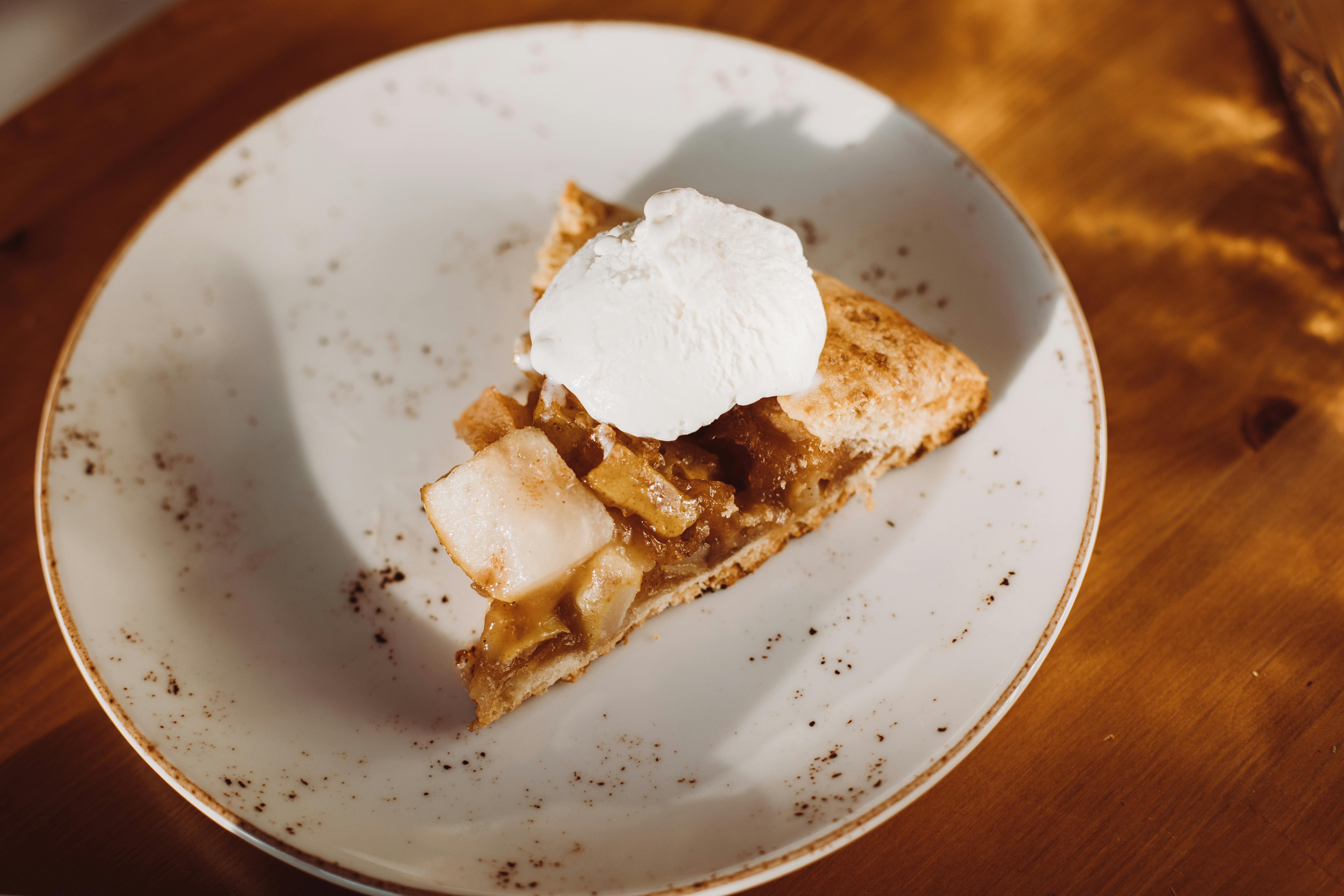 A slice of pie on a table | Source: Pexels