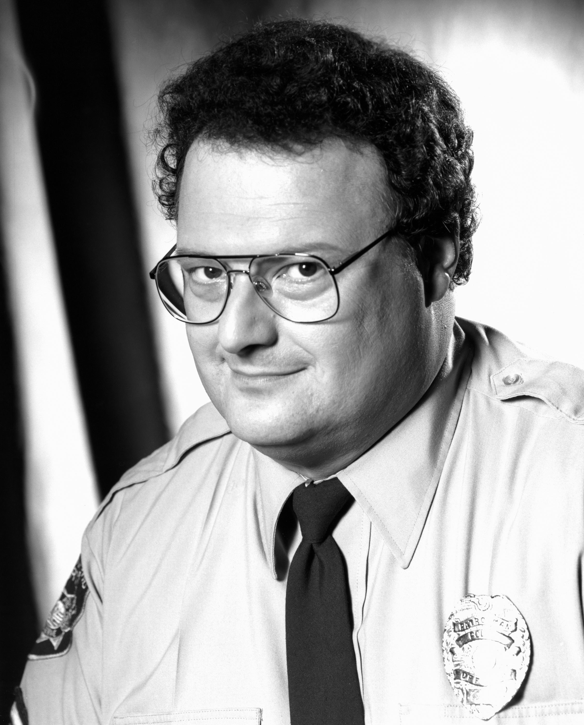 Wayne Knight as Officer Don Orville in "3rd Rock from the Sun" | Source: Getty Images