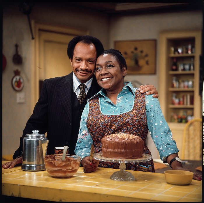 Isabel Sanford as Louise Jefferson with her on-air husband, Sherman Hemsley as George Jefferson, from the CBS situation comedy, "The Jeffersons." I Photo: Getty Images