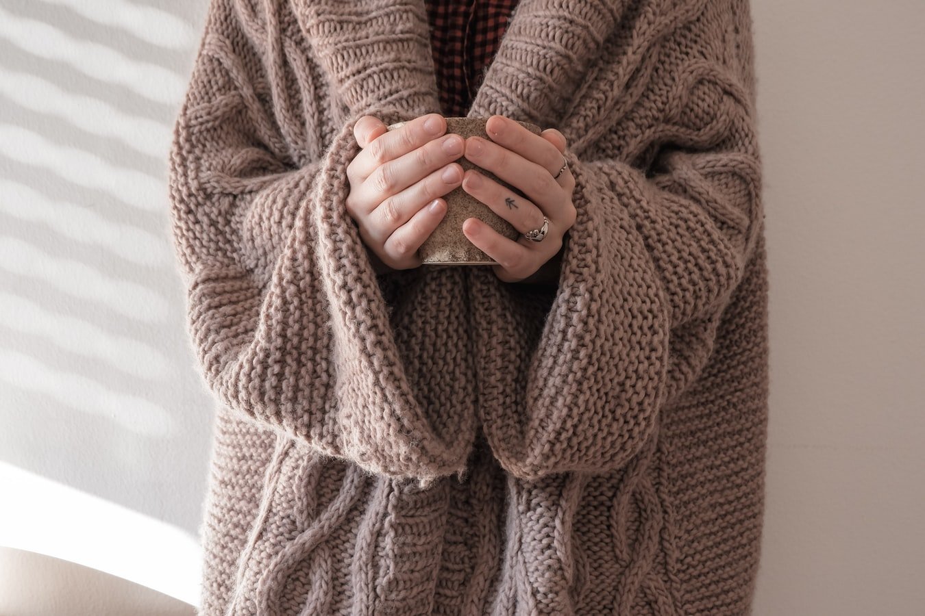 Un pull oversize. l Source : Unsplash