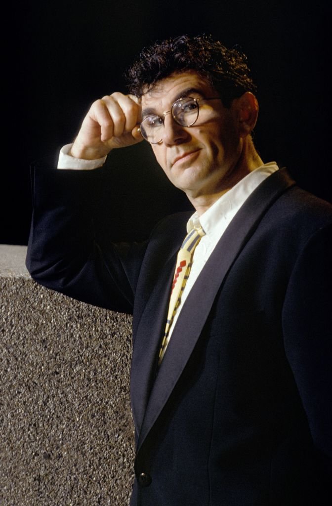 Séance de portrait du chanteur Richard Gotainer le 14 janvier 1990 en France. | Photo : Getty Images