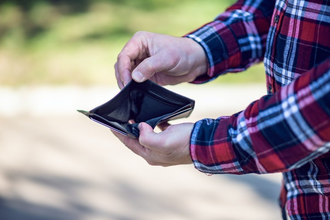 Boy runs out of money | Source: Unsplash