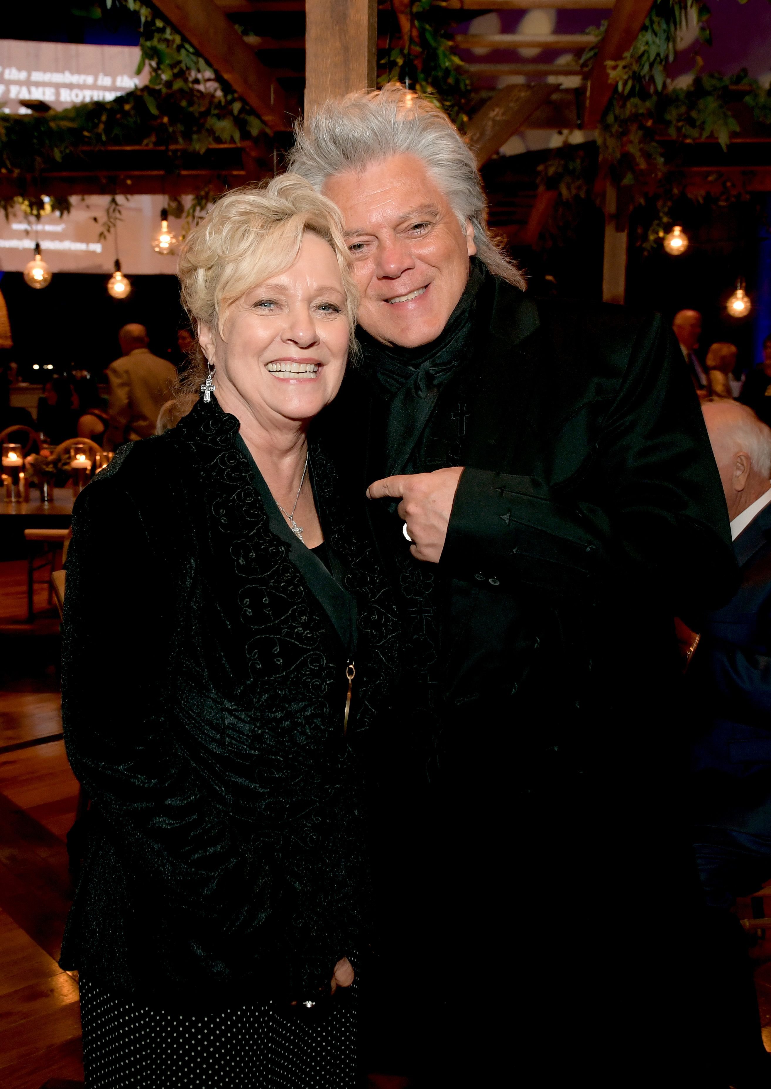 Connie Smith and Marty Stuart at the 2019 Country Music Hall of Fame Medallion Ceremony on October 20, 2019. | Photo: Getty Images