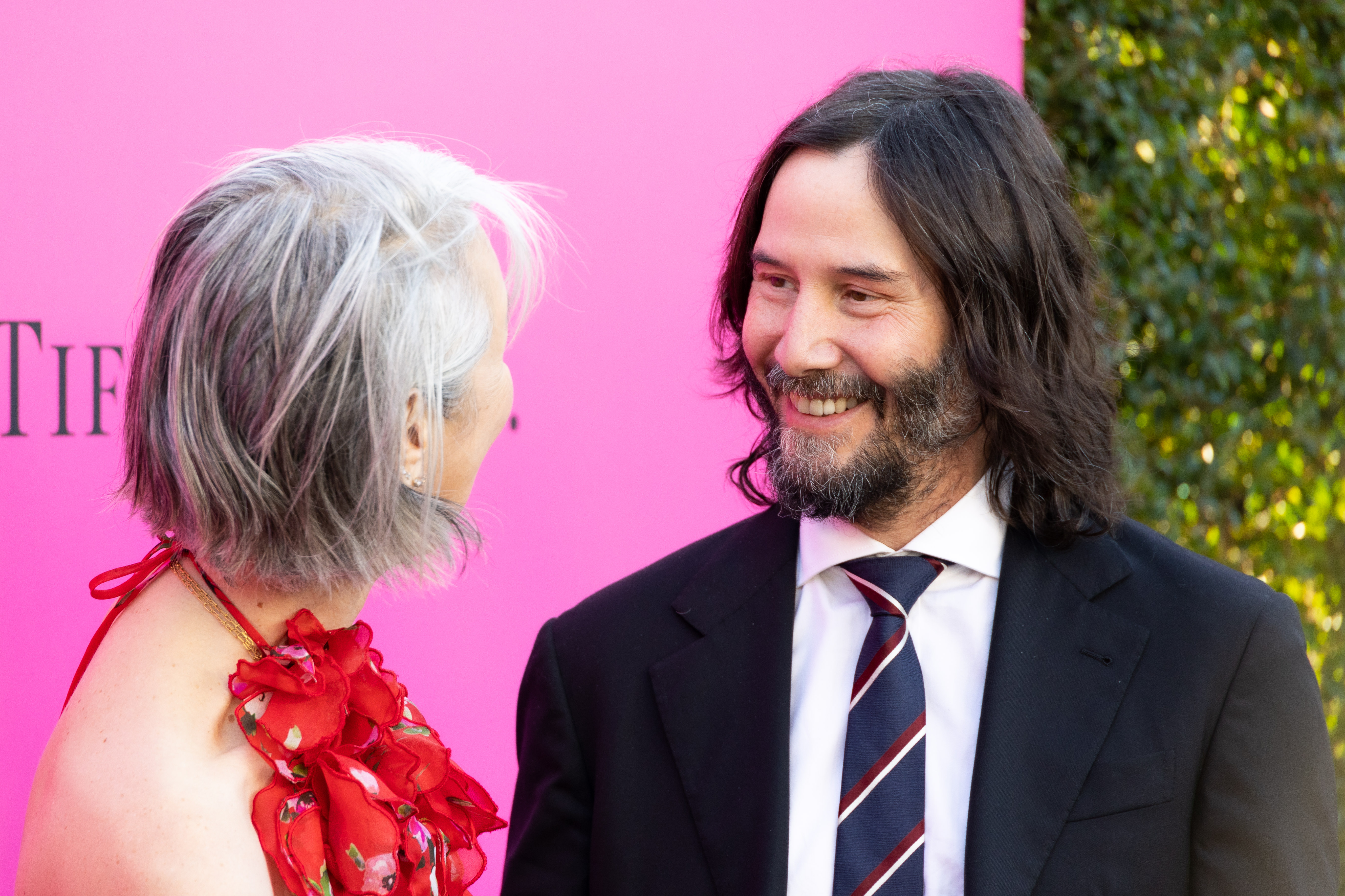 Alexandra Grant and Keanu Reeves at the MOCA Gala in Los Angeles, California on April 15, 2023 | Source: Getty Images