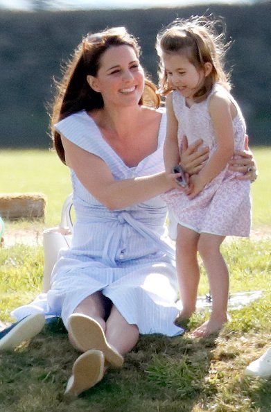 Kate Middleton and Princess Charlotte at the Beaufort Polo Club on June 10, 2018 in Gloucester, England | Photo: Getty Images