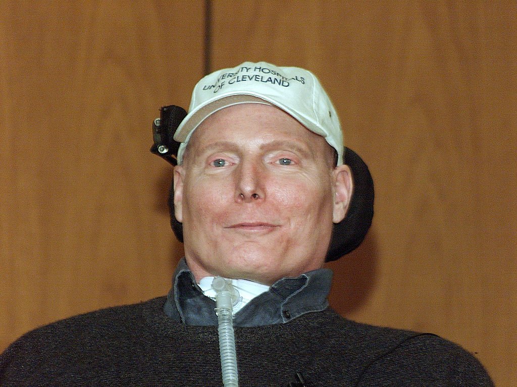 Christopher Reeve listens to a question at a news conference at University Hospitals of Cleveland March 13, 2003 in Cleveland, Ohio | Photo: Don McClung/University Hospitals of Cleveland/Getty Images