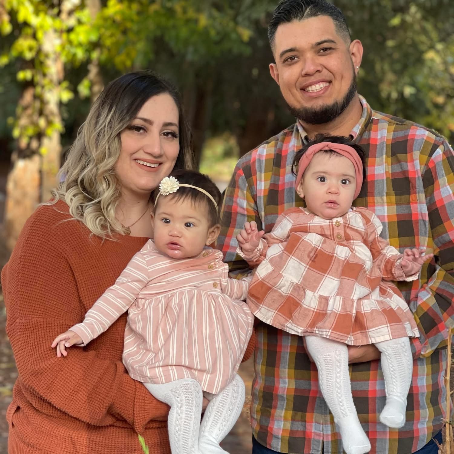 Accidents happen, but when they involve little kids, it is always more heartbreaking. In this photo, Sergio Leon and his family posed outdoors together | Source: GoFundMe