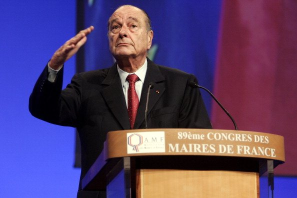 Jacques Chirac prononce un discours au Congrès des maires de France à Paris, en 2006. | Photo : Getty Images