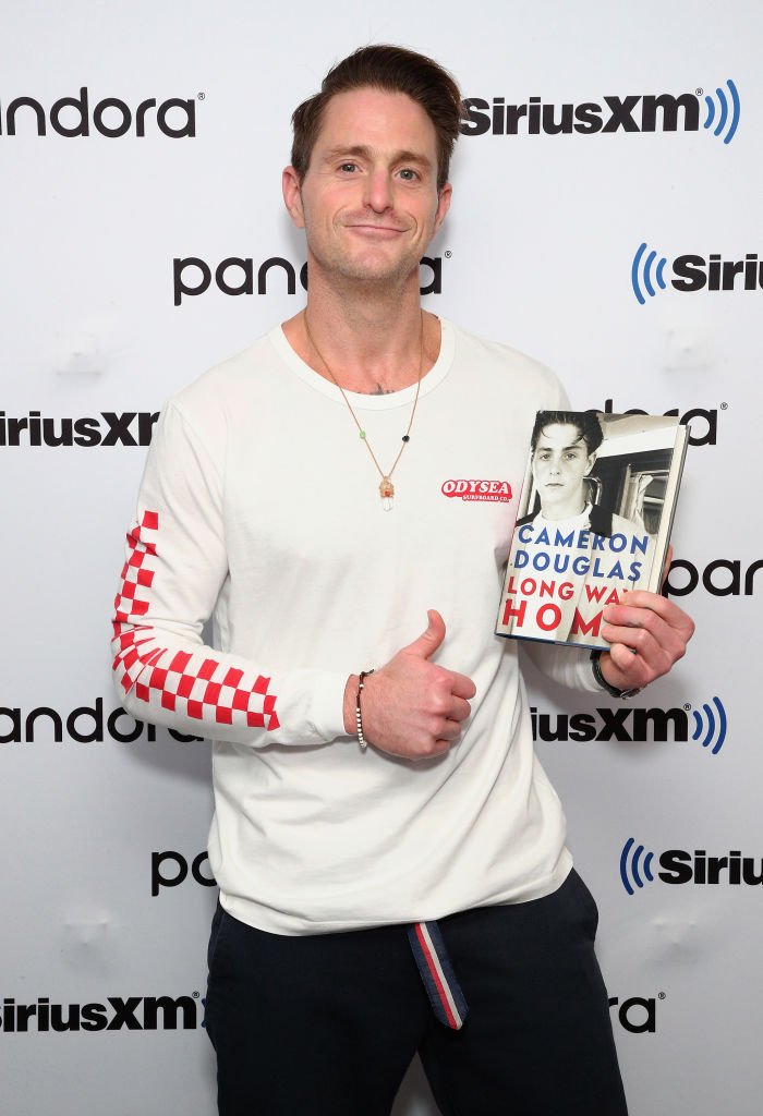 Cameron Douglas visite les studios SiriusXM à New York | Photo: Getty Images Cameron Douglas visite les studios SiriusXM à New York | Photo: Getty Images